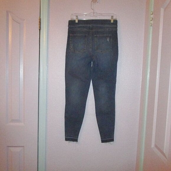 Spanx Ankle Legging Jeans Size M Pockets Pull On Stretch Distressed 20203R EUC - Picture 8 of 12